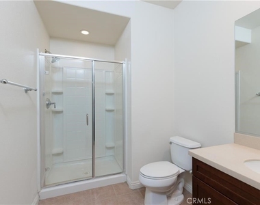 710 E Valencia - Photo Thumbnail 14