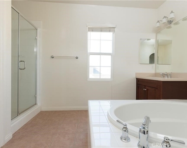 710 E Valencia - Photo Thumbnail 16