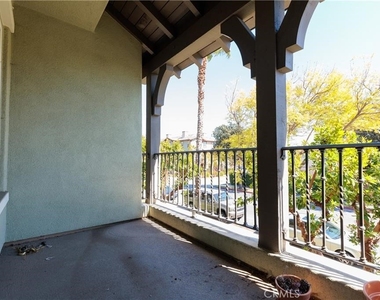 710 E Valencia - Photo Thumbnail 6