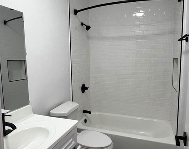 2101 Bonsallo Avenue - Photo Thumbnail 4