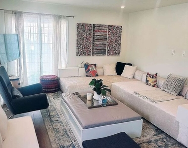 4770 Edgewood - Photo Thumbnail 8
