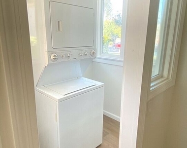 4770 Edgewood - Photo Thumbnail 7