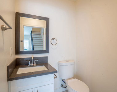 608 N Gramercy Place - Photo Thumbnail 7
