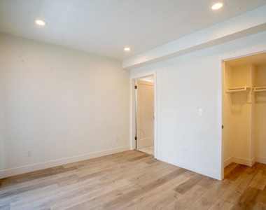 608 N Gramercy Place - Photo Thumbnail 6