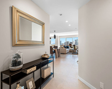 10550 Wilshire Boulevard - Photo Thumbnail 1