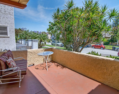 1071 S Cloverdale Avenue - Photo Thumbnail 14