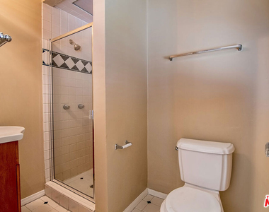 1071 S Cloverdale Avenue - Photo Thumbnail 45