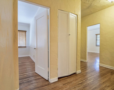 1071 S Cloverdale Avenue - Photo Thumbnail 24