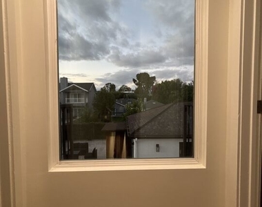 15147 Otsego Street - Photo Thumbnail 14