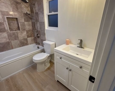 15147 Otsego Street - Photo Thumbnail 16
