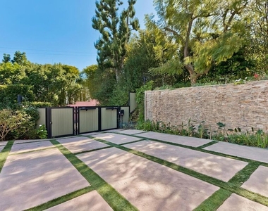 2841 Montcalm Avenue - Photo Thumbnail 65