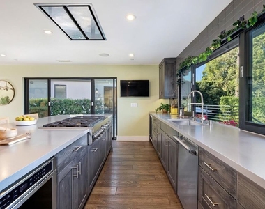 2841 Montcalm Avenue - Photo Thumbnail 17