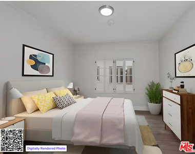 126 1/2 Hamilton Drive - Photo Thumbnail 7