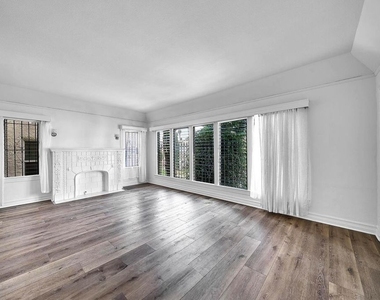 154 N Edgemont Street - Photo Thumbnail 3