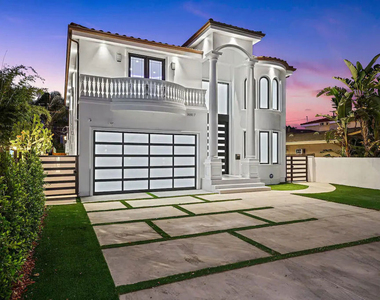 14817 Otsego Street - Photo Thumbnail 2