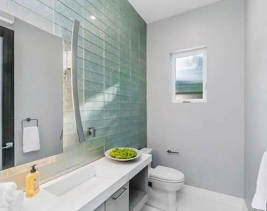 14817 Otsego Street - Photo Thumbnail 8