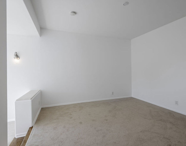15425 Antioch Street - Photo Thumbnail 20