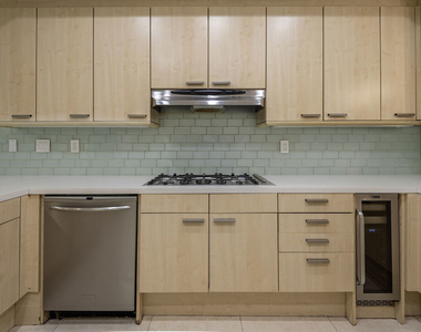 15425 Antioch Street - Photo Thumbnail 12
