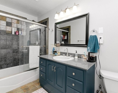 12738 Lakeshore Drive - Photo Thumbnail 6