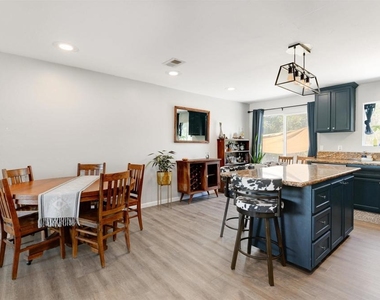 12738 Lakeshore Drive - Photo Thumbnail 2