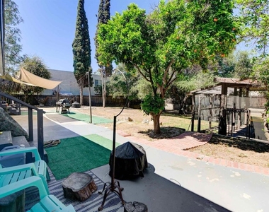 12738 Lakeshore Drive - Photo Thumbnail 9