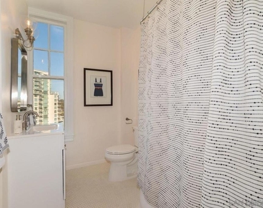702 Ash St - Photo Thumbnail 18