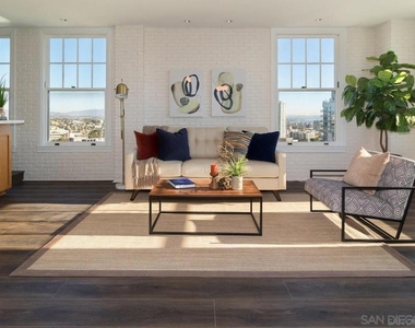 702 Ash St - Photo Thumbnail 8