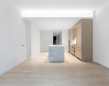 138 East 50th Street - Photo Thumbnail 1