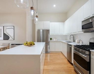 252 Seventh Avenue - Photo Thumbnail 1