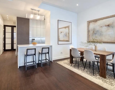 252 7th Avenue - Photo Thumbnail 1
