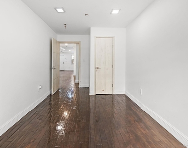 Barnes Avenue - Photo Thumbnail 13