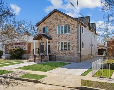 21916 141st Avenue - Photo Thumbnail 1