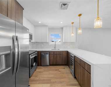 21916 141st Avenue - Photo Thumbnail 9