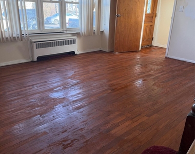 650 Winthrop Drive - Photo Thumbnail 3