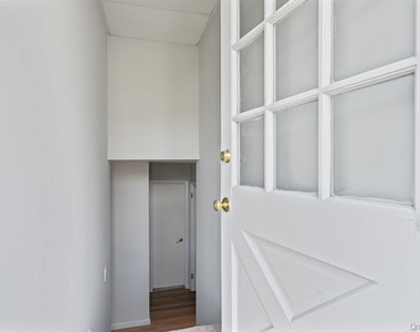 49 Georgia Street - Photo Thumbnail 2