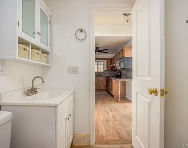 506 Fox Run Lane - Photo Thumbnail 9