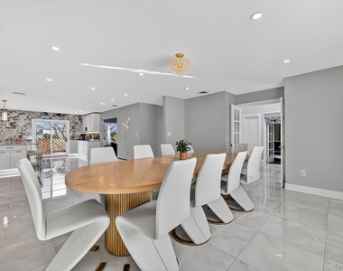 66 Murray Drive - Photo Thumbnail 6