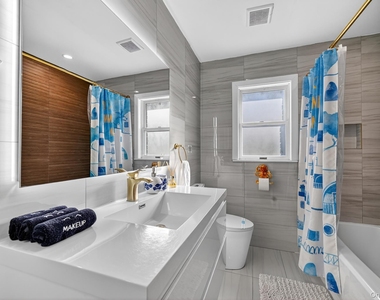 66 Murray Drive - Photo Thumbnail 29