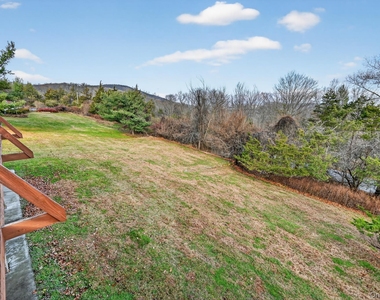 66 Murray Drive - Photo Thumbnail 34