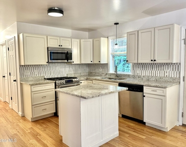 21 S Loughberry Road - Photo Thumbnail 4