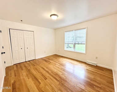 21 S Loughberry Road - Photo Thumbnail 16