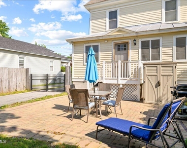 162 Lake Avenue - Photo Thumbnail 28