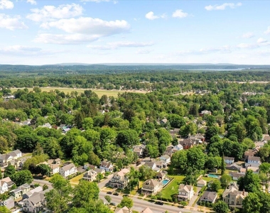 162 Lake Avenue - Photo Thumbnail 29