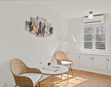 162 Lake Avenue - Photo Thumbnail 14