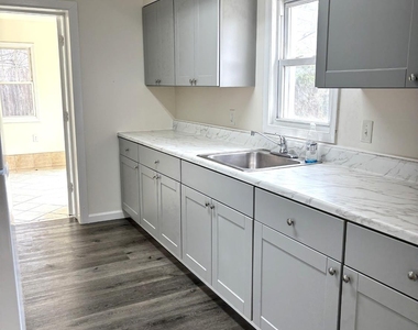 210 2nd Street - Photo Thumbnail 3