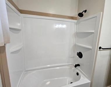 729 Faulkner Avenue - Photo Thumbnail 6