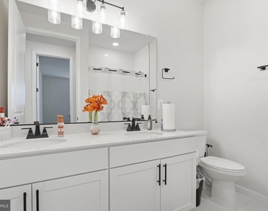 615 Clover Lane - Photo Thumbnail 29