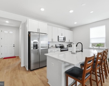 615 Clover Lane - Photo Thumbnail 12