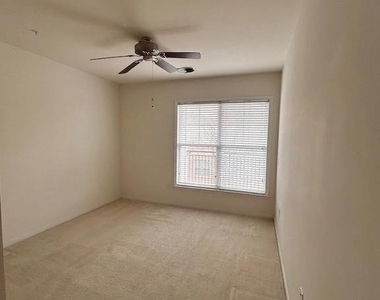 3810 Lightfoot Street - Photo Thumbnail 7