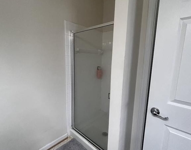 3810 Lightfoot Street - Photo Thumbnail 2